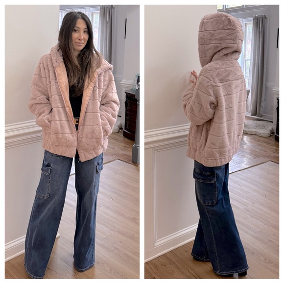 Pink Fabulous Hooded Faux Fur Jacket with Side Pockets - Picture 3 of 3